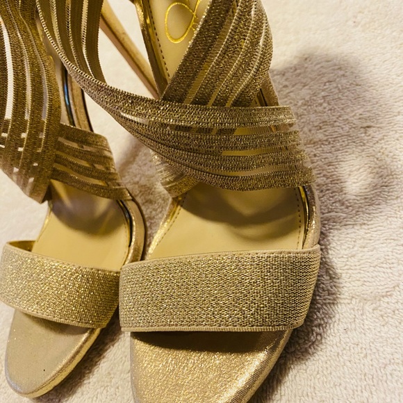 Brand New Heels By JESSICA SIMPSON - Heel Height Is 4 Inches - Size 8 M - box 7 - Picture 3 of 4